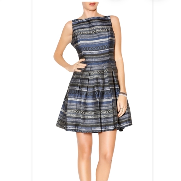 BB Dakota Kinley Dress size 8 - Picture 3 of 9